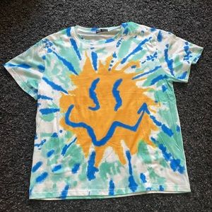 graphic T-shirt with smilie face